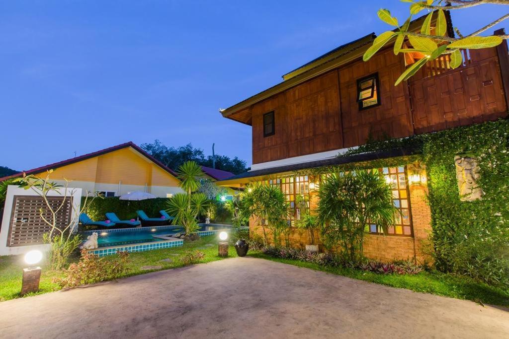 Lemon Tree Naturist Resort Naiharn Beach Phuket Dış mekan fotoğraf